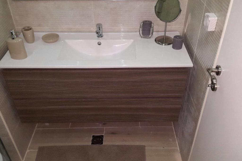 Sweethome26 Luxury Apt Sea View 50 Meters From The Beach Free Parking Тел Авив Екстериор снимка