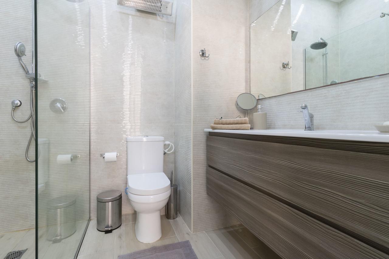 Sweethome26 Luxury Apt Sea View 50 Meters From The Beach Free Parking Тел Авив Екстериор снимка