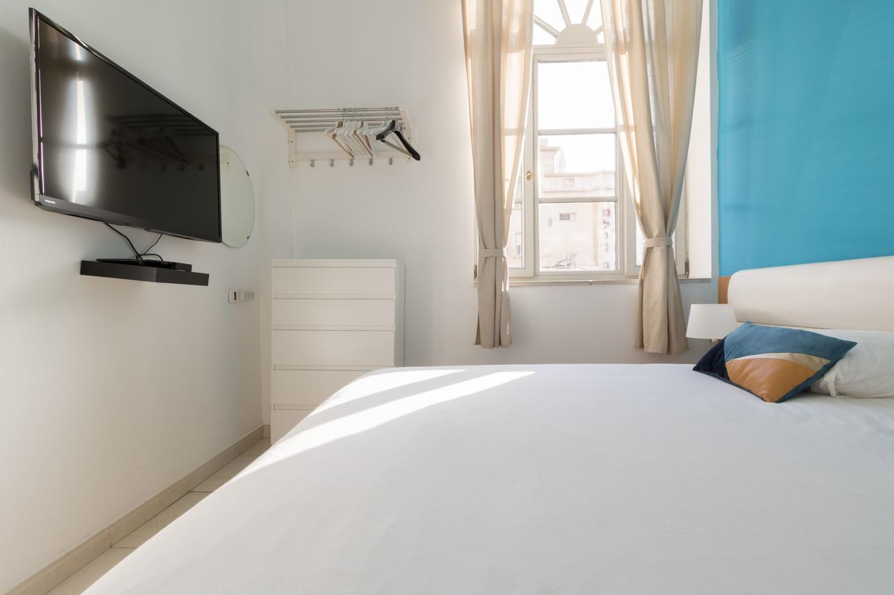 Sweethome26 Luxury Apt Sea View 50 Meters From The Beach Free Parking Тел Авив Екстериор снимка
